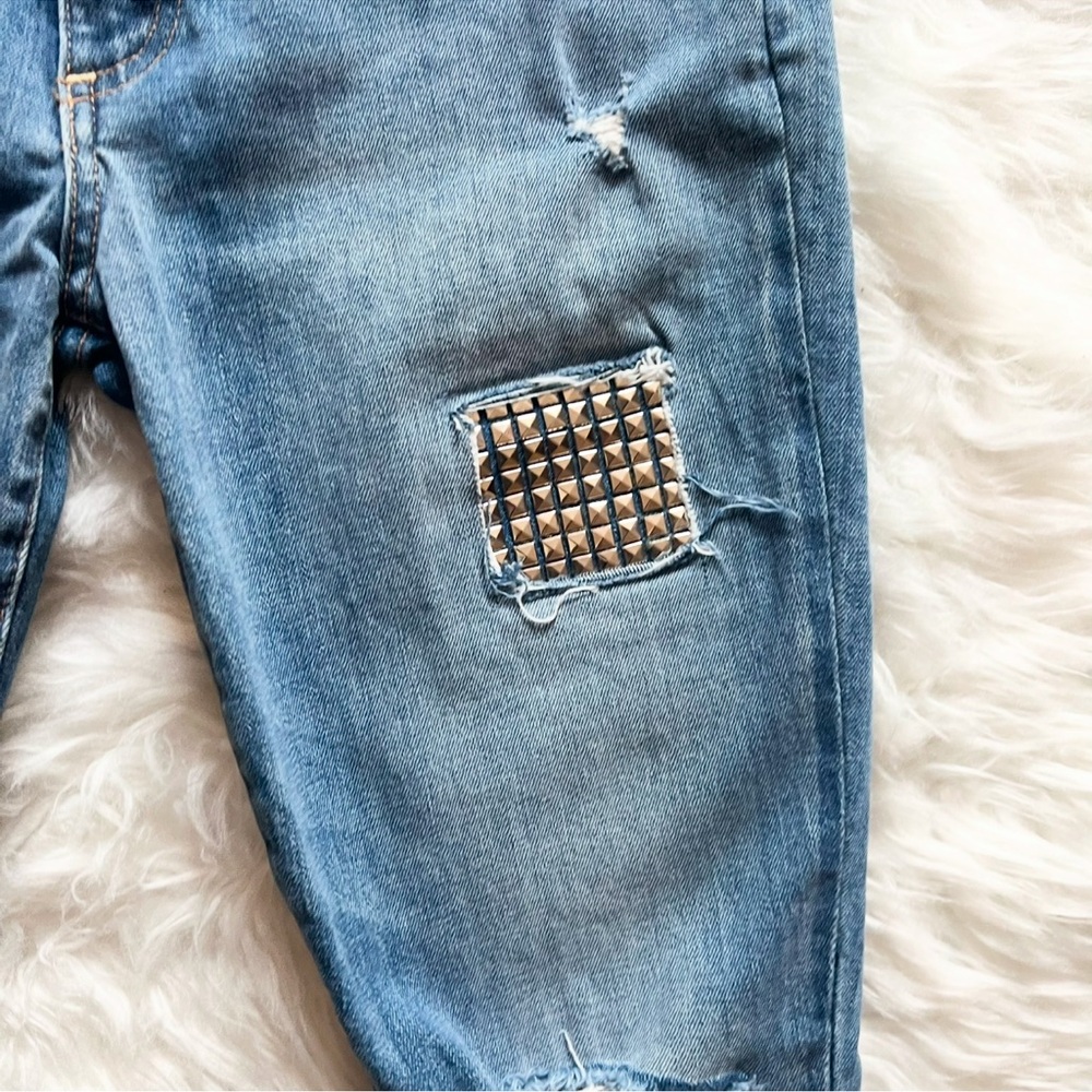 ALICE + OLIVIA AO.LA High Waisted Ripped Embellished Jeans - Picture 8 of 9
